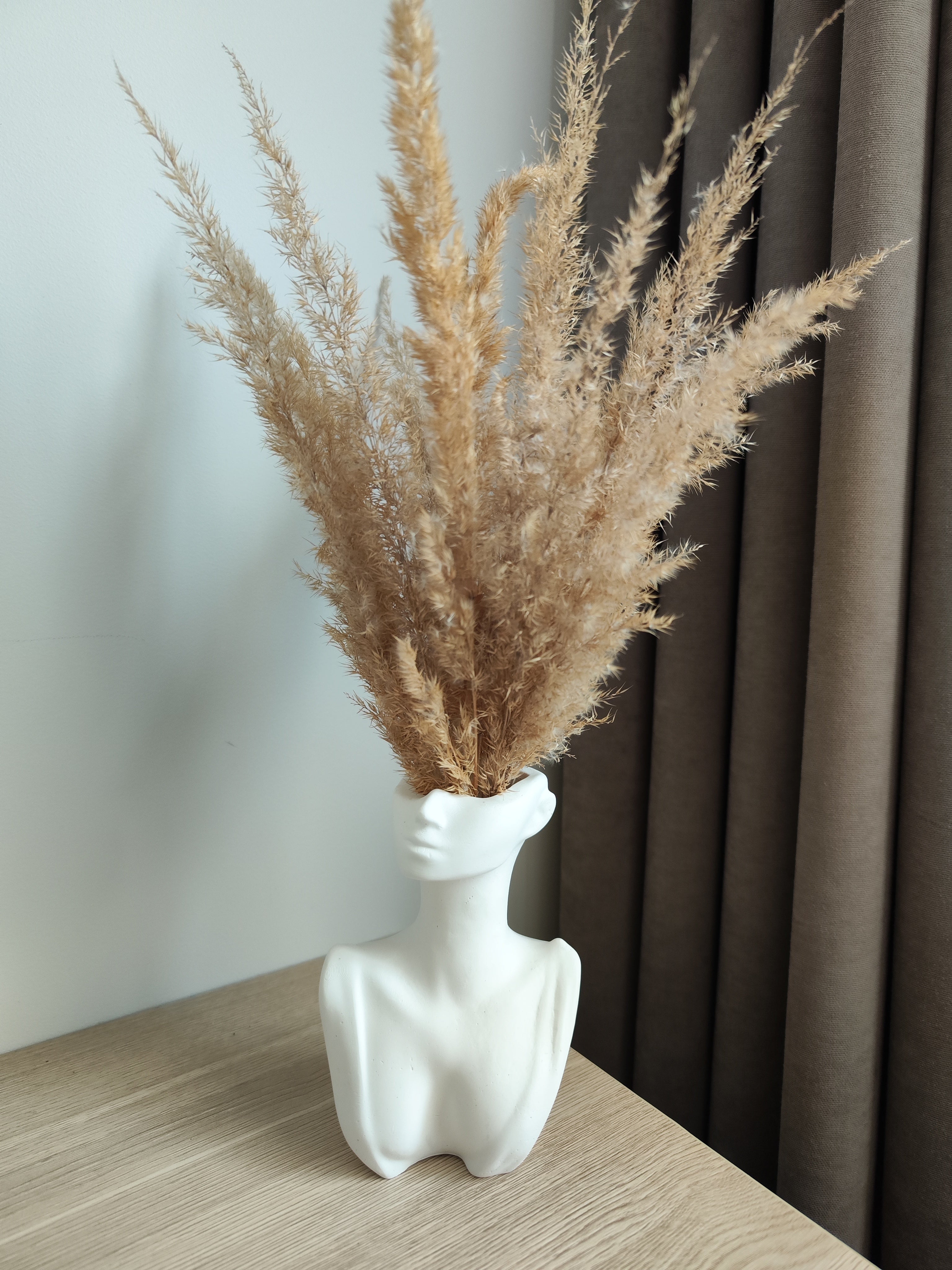 Dekoratyvinė statulėlė - vazelė