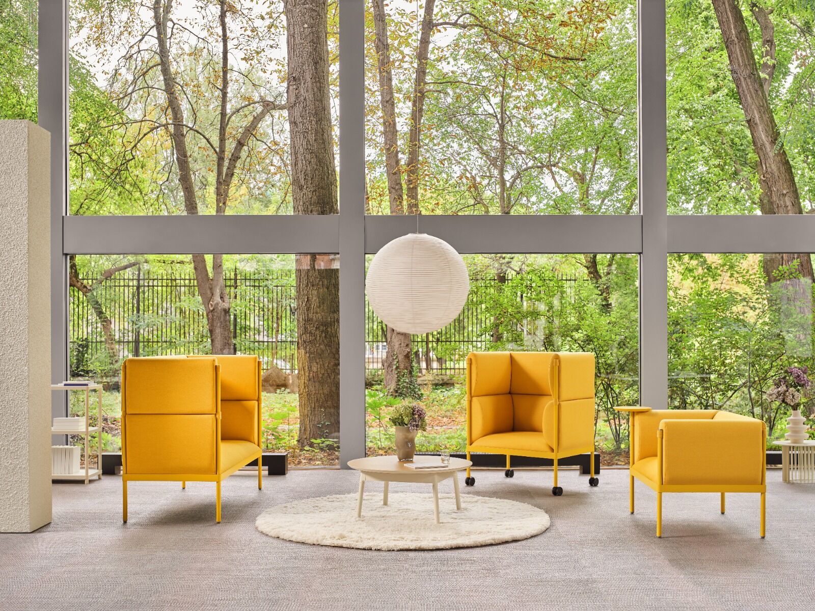 Sofa aukštu atlošu (Įvairių audinių ir spalvų)