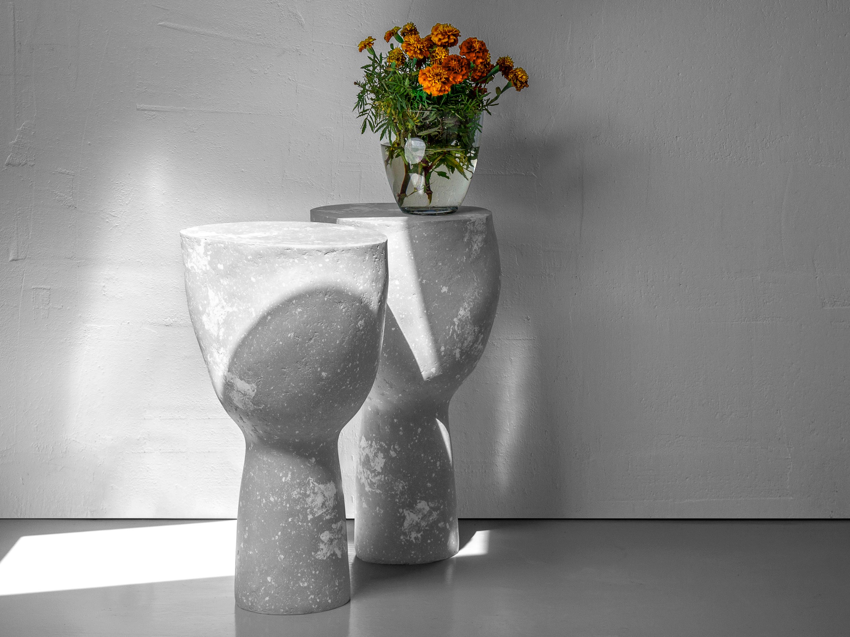 Rankų darbo šoninis staliukas „STONE“