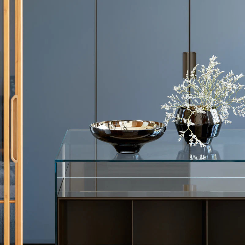 Didelis juodas margintas blizgus dubuo