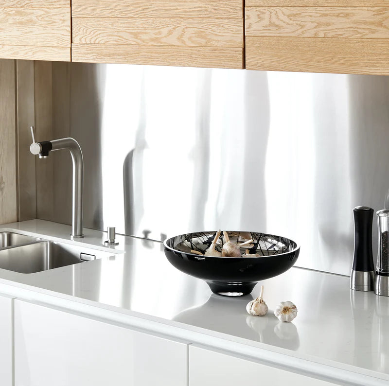 Prabangus juodas margas dubuo