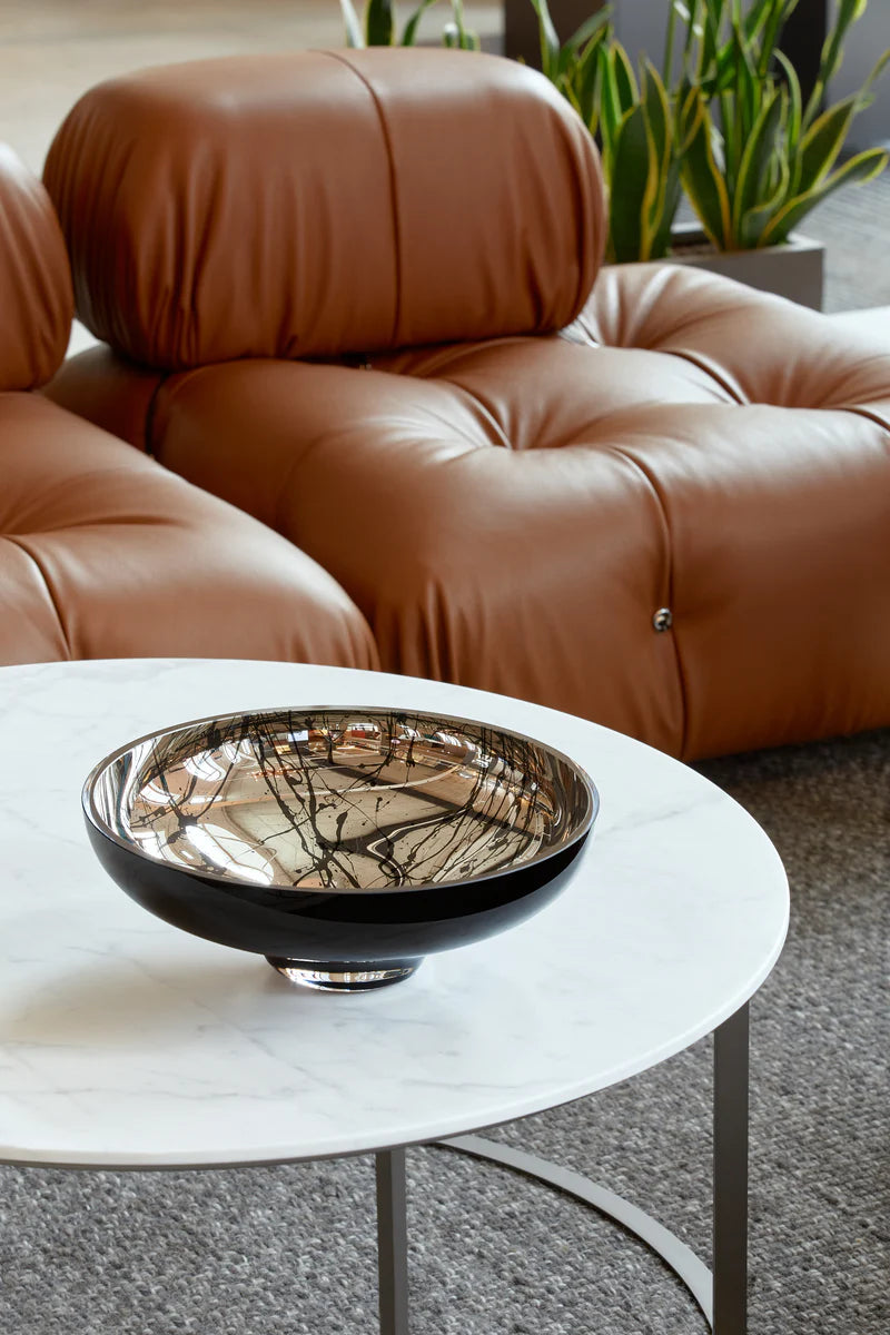 Didelis juodas margintas blizgus dubuo