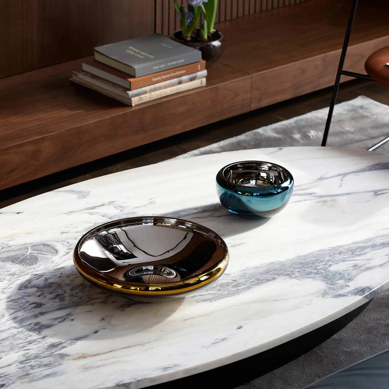 Plokščias gintaro spalvos dubuo