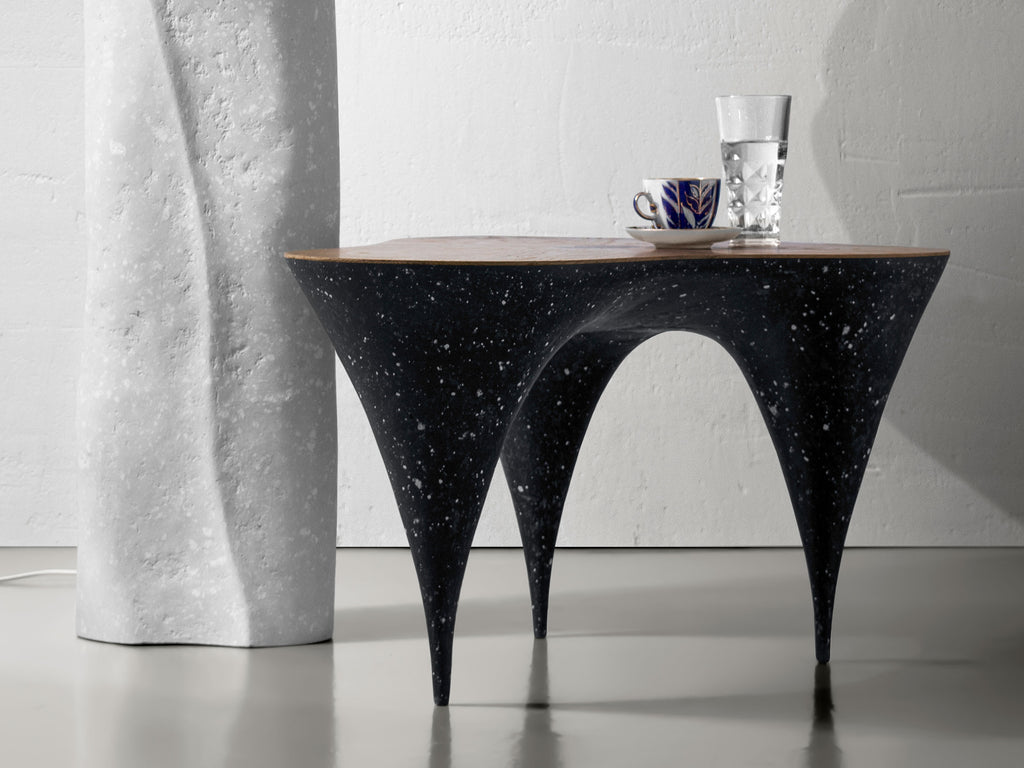 Rankų darbo kavos staliukas „WAVE“