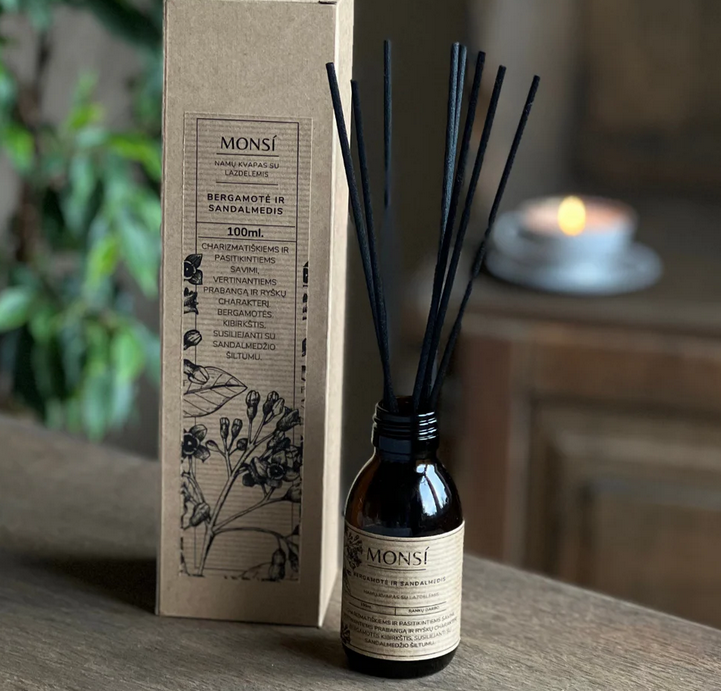 100ml. namų kvapas su lazdelėmis "Bergamotė + sandalmedis"