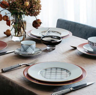 Apvalus violetinės spalvos dubenėlis