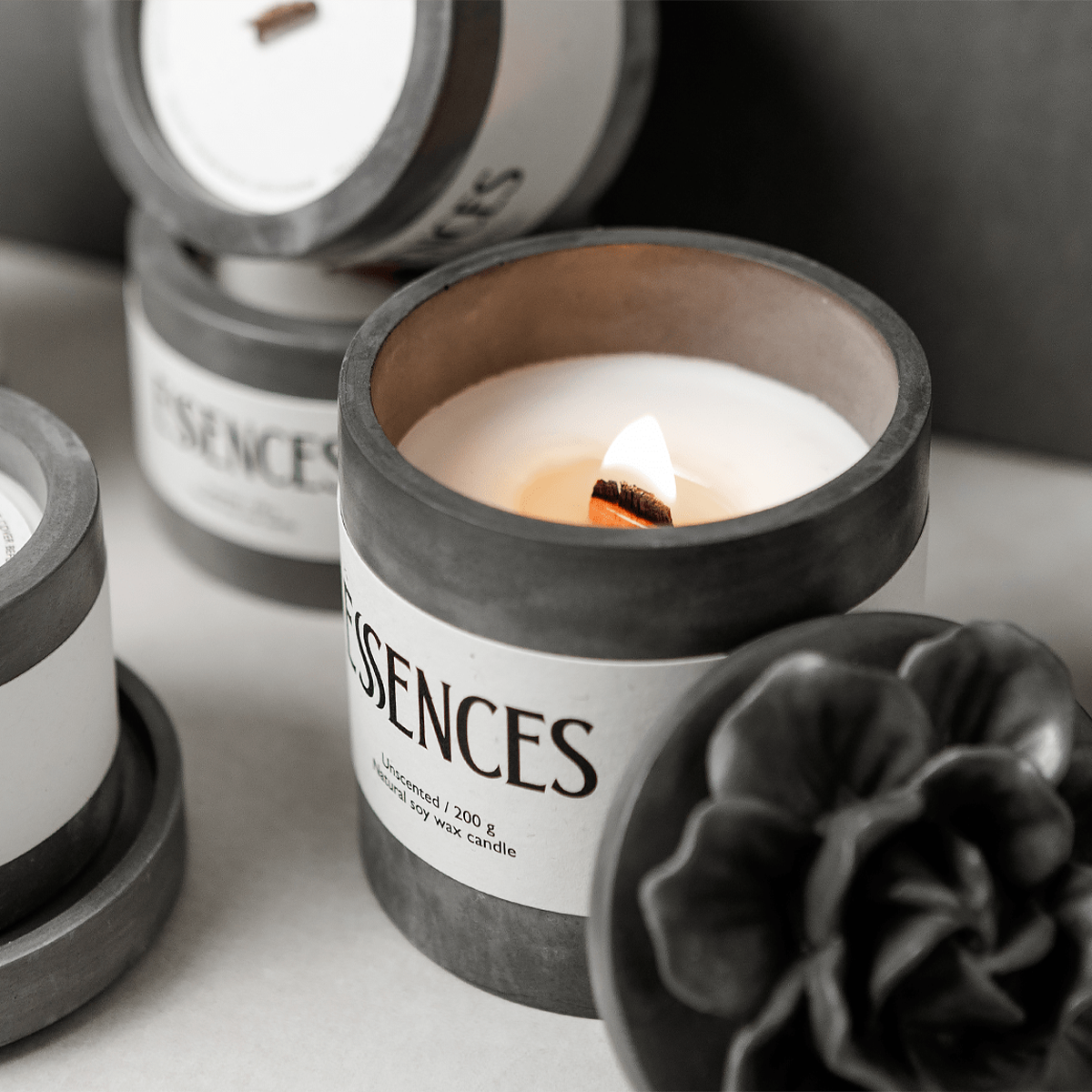 Bekvapė sojų vaško žvakė, pilka