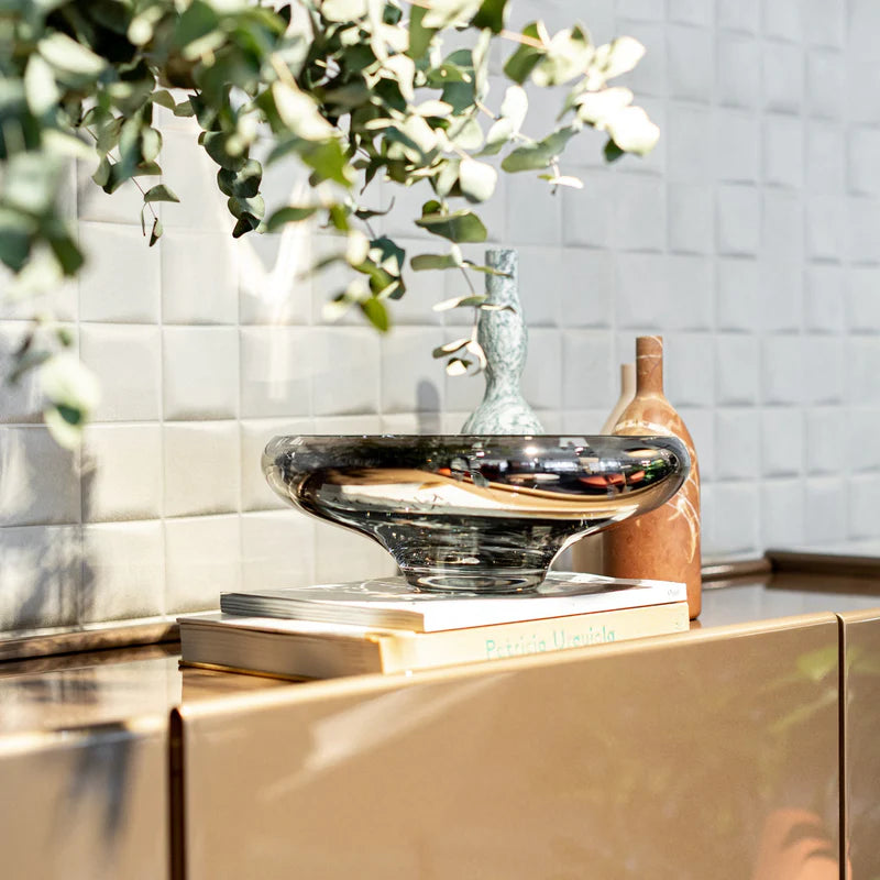 Dekoratyvinis sidabro spalvos dubuo su raštais