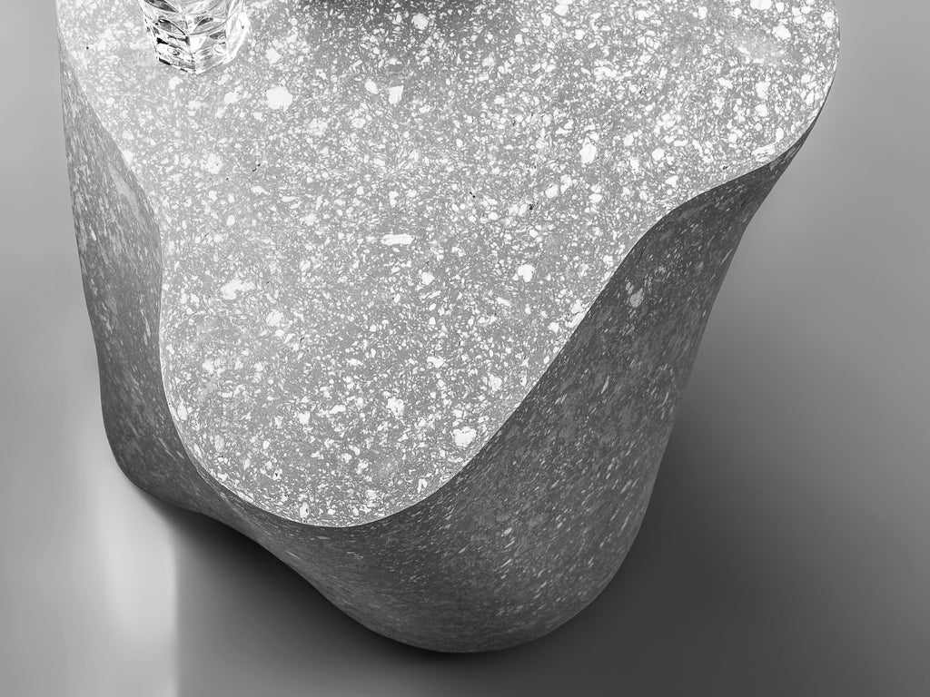 Rankų darbo kavos staliukas „STONE“