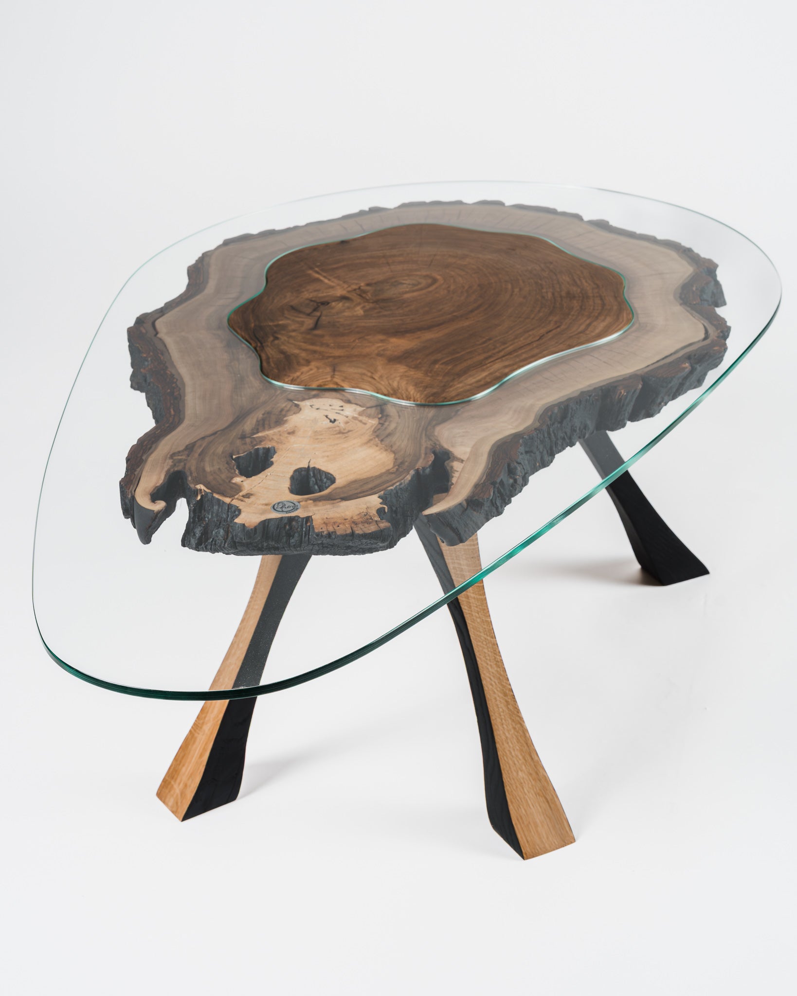 Stilingas kavos staliukas