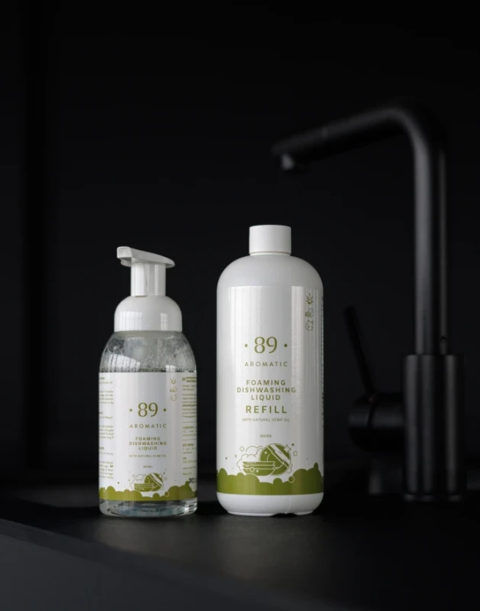 Putojantis indų plovimo skystis