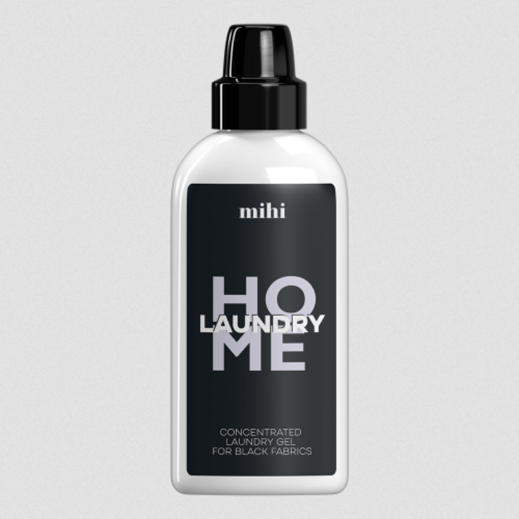 Koncentruotas skalbimo gelis juodiems audiniams