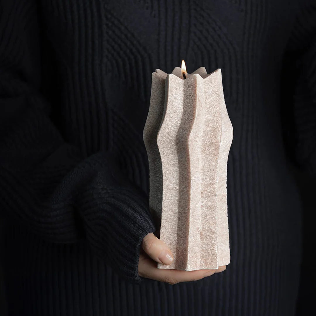 Rausvos spalvos žvakė „KARALIUS ŽYGIMANTAS AUGUSTAS“