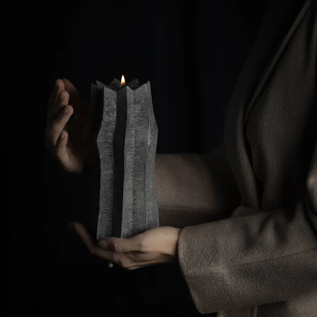 Antracito spalvos žvakė „KARALIUS ŽYGIMANTAS AUGUSTAS“