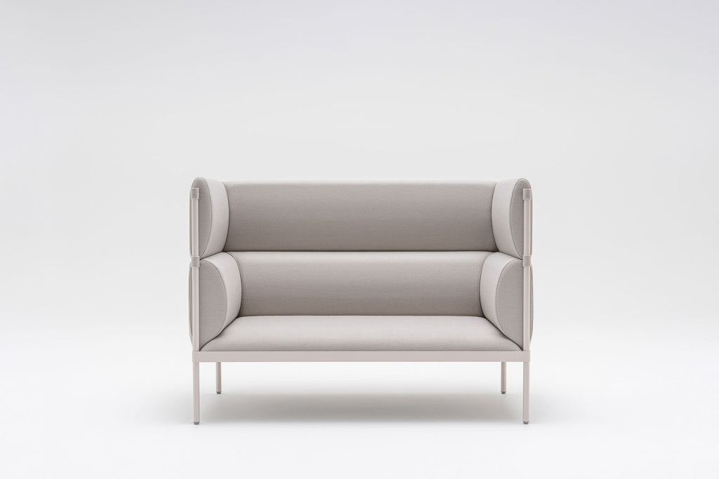 Sofa aukštu atlošu (Įvairių audinių ir spalvų)