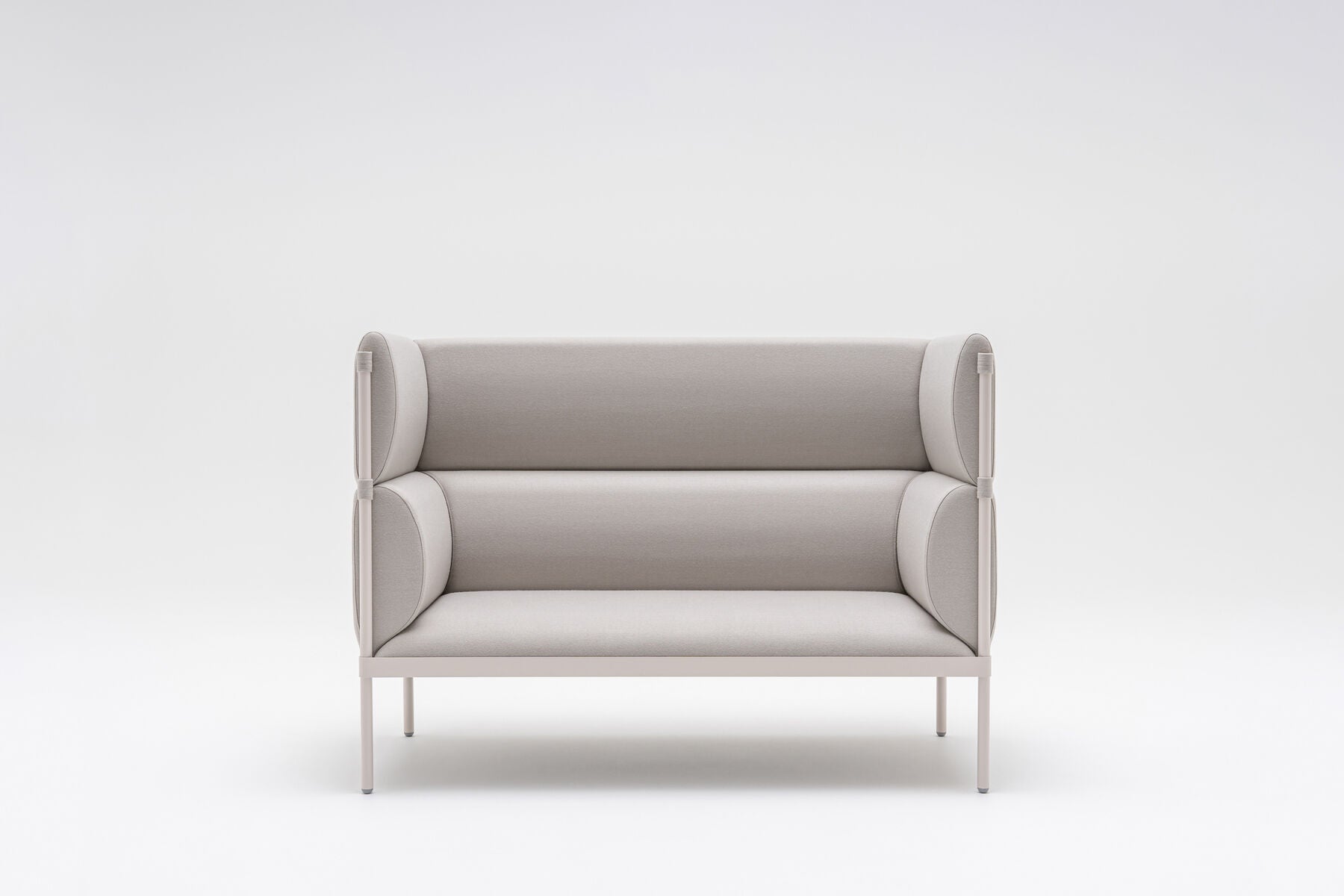 Sofa aukštu atlošu (Įvairių audinių ir spalvų)