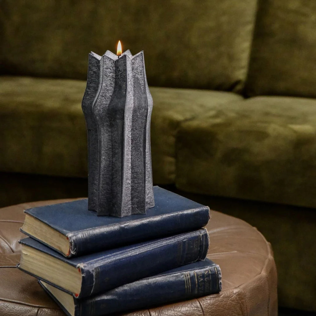 Antracito spalvos žvakė „KARALIUS ŽYGIMANTAS AUGUSTAS“