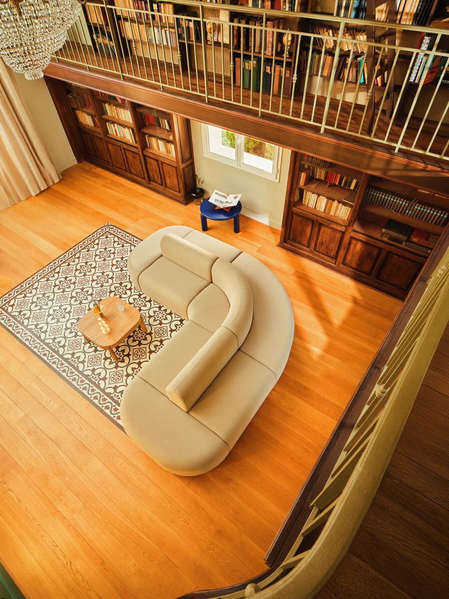 Minimalistinio stiliaus dvipusė sofa (Įvairių spalvų)